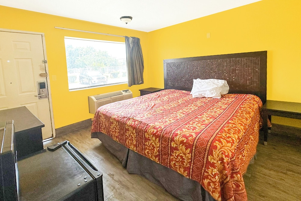 Luxury Inn by OYO Albany - photo 23