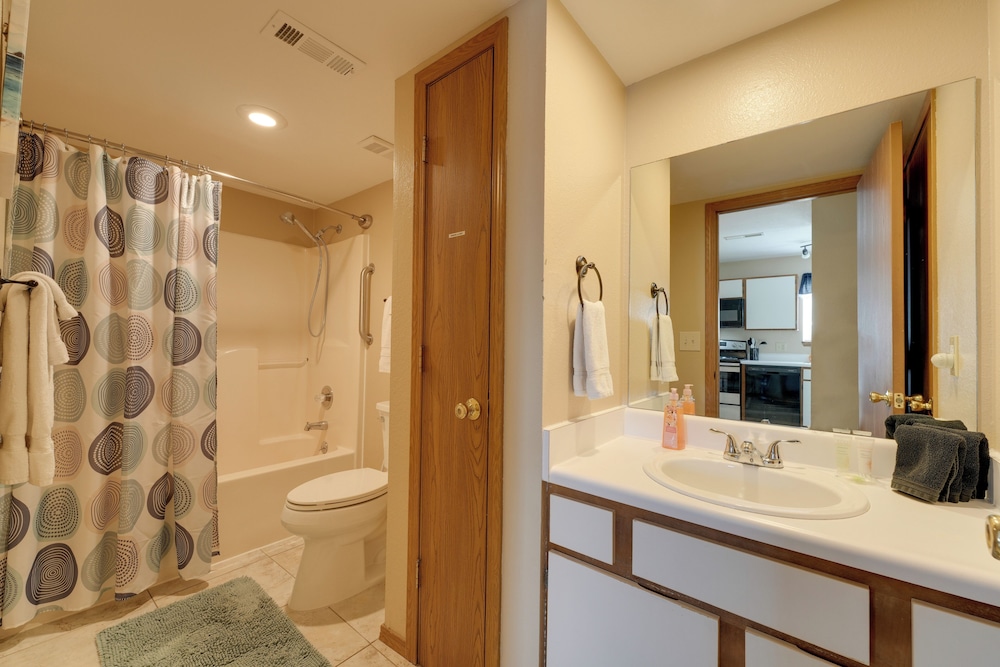 Branson Condo w Lake Access Resort Amenities - photo 7