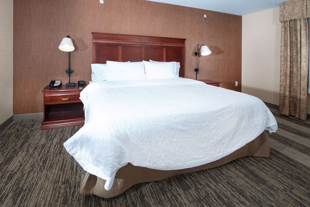 Hampton Inn & Suites Greensburg — hotel in Greensburg