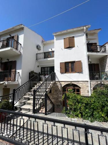 Samos Kokkari Eirini's Studios — 4-Star Luxury Hotel in Kokkari, Greece