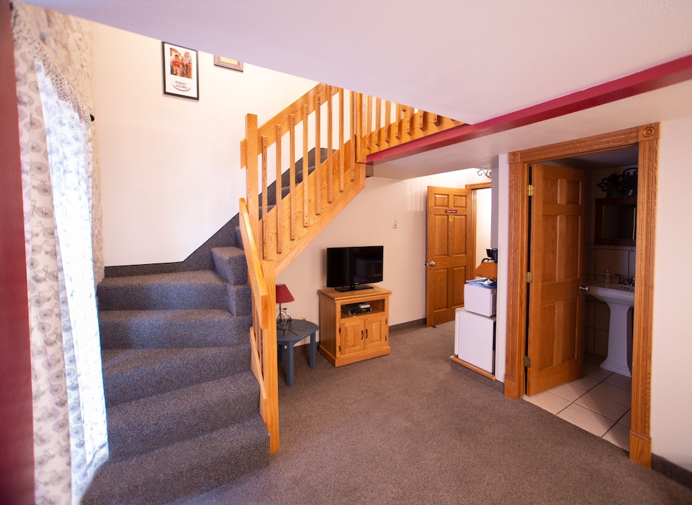 Stone Mill Hotel & Suites - photo 78