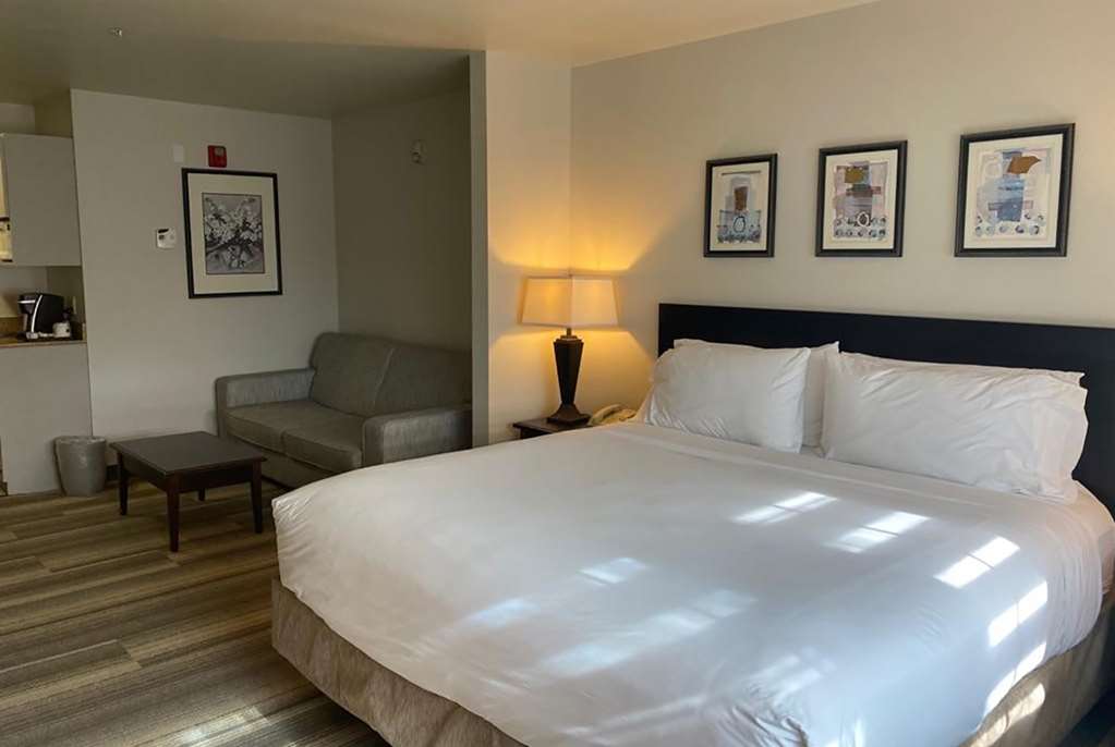 Hotel Marguerite Anaheim Garden Grove Trademark Collection by Wyndham - photo 7