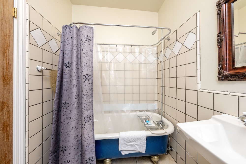 The Dutch Flat Hotel - photo 88