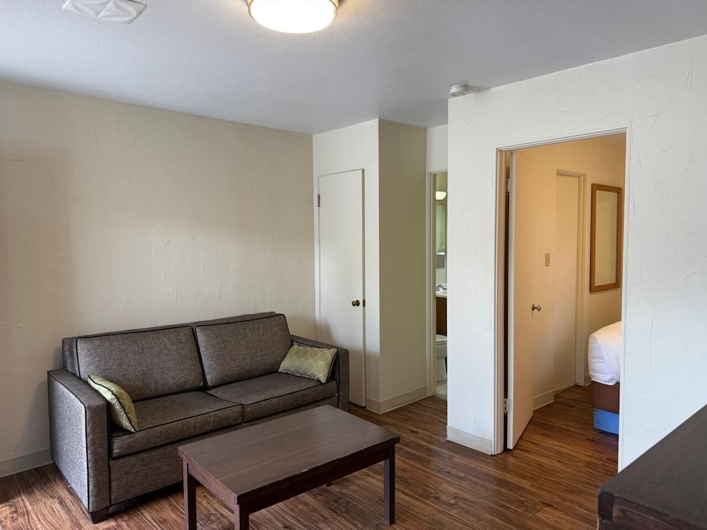 Sunrise Motor Inn - photo 24