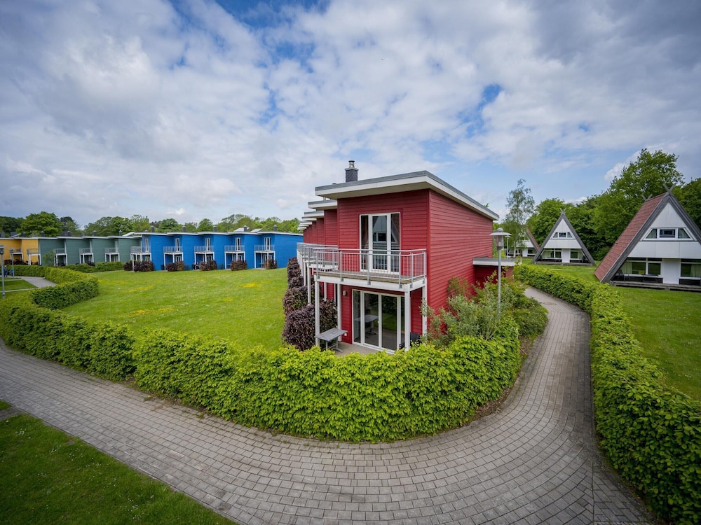 Ferienhaus in Damp mit Meeresstrand — 4-Star Luxury Hotel in Damp, Germany