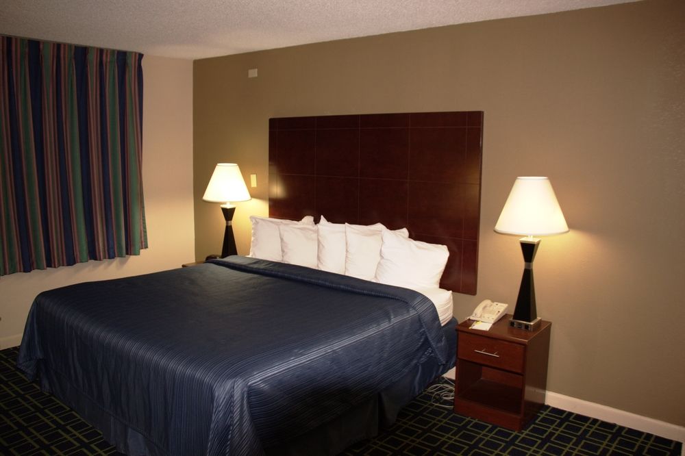 Barclay Hotel Atlanta Downtown - photo 10