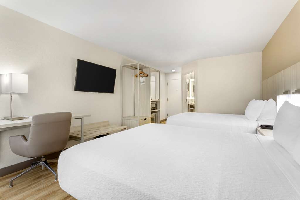 Best Western Plus Sugar Land Stafford - photo 13
