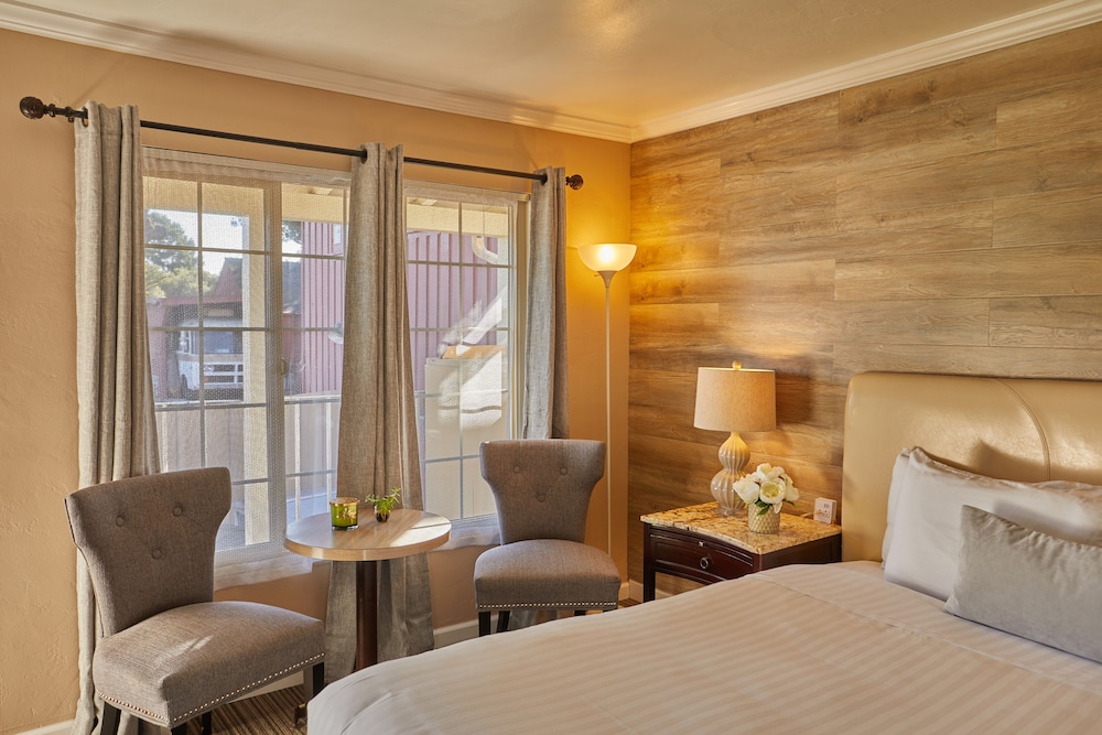Inn By the Bay Monterey - featured photo