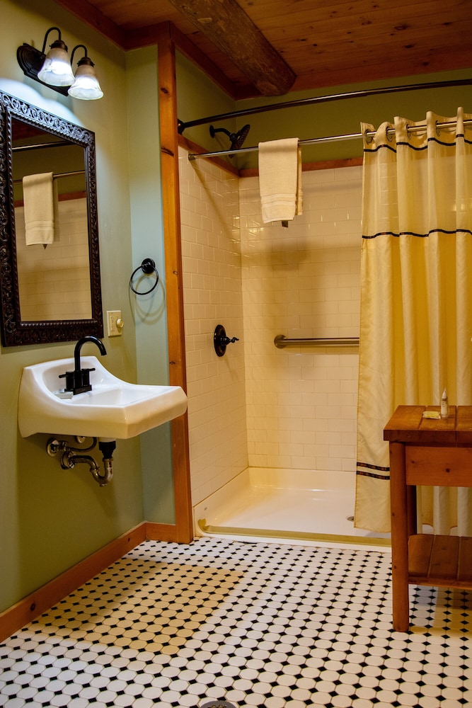 Ampersand Bay Resort - photo 148