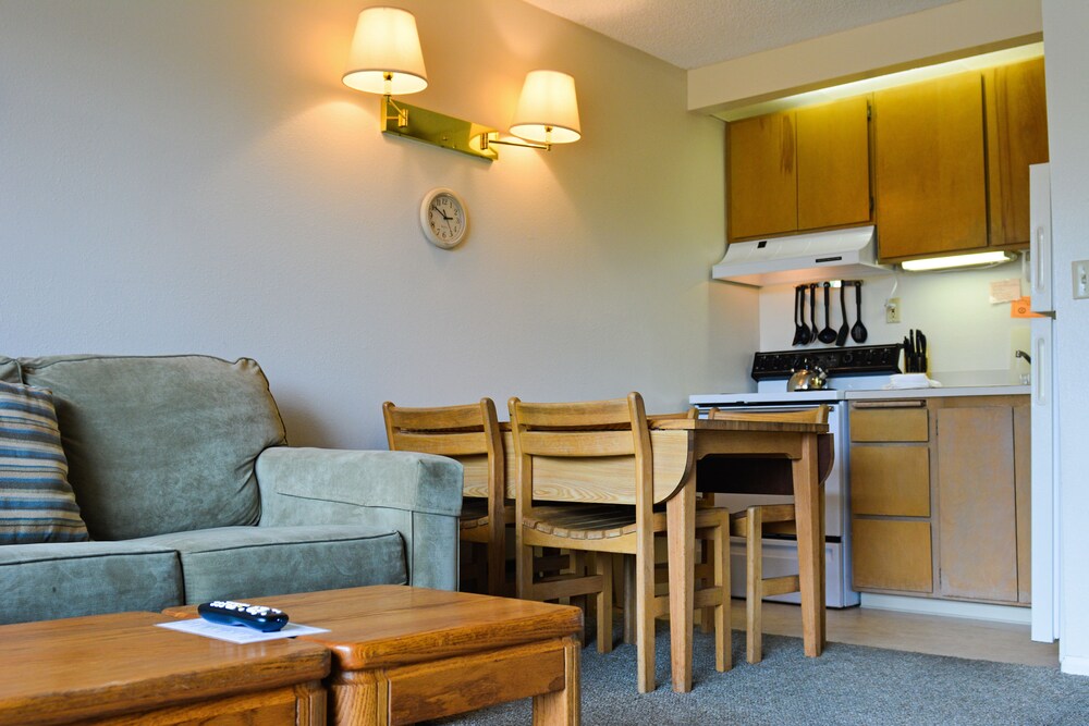 Surfcrest Resort - photo 17