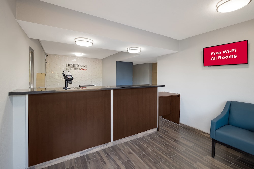 HomeTowne Studios by Red Roof Orange TX - photo 3