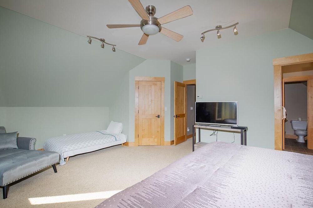 Schooner Creek Retreat - photo 14
