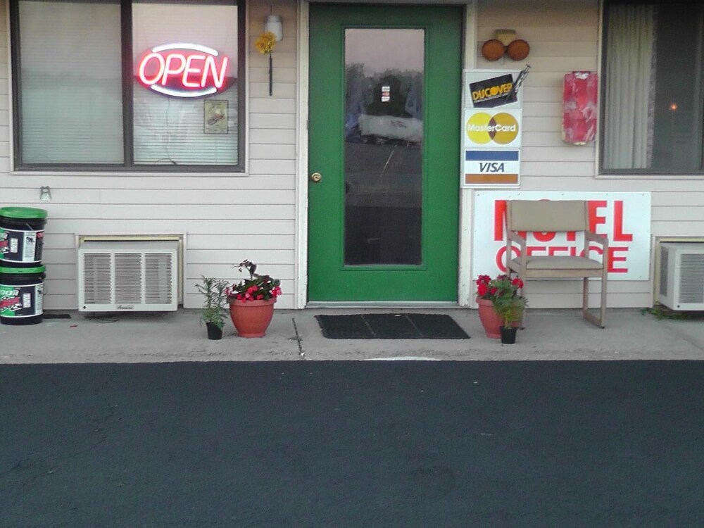 Ten Seven Inn - photo 14