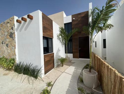 Casa Saasil with Starlink & Private Pool — 4-Star Luxury Hotel in Progreso, Mexico