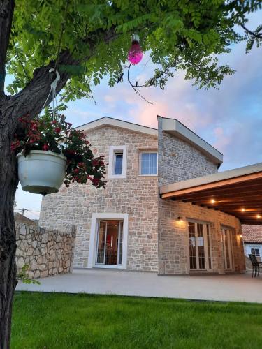 Castello Exclusive rooms with breakfast by TA Leut Agency in Privlaka, Croatia