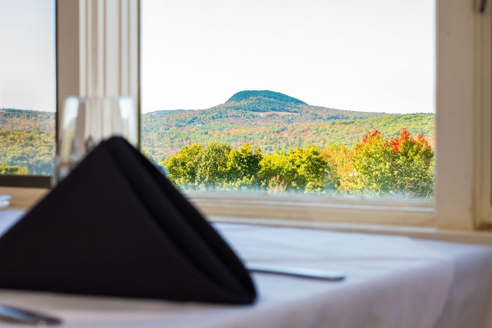 The Lucerne Inn - photo 36
