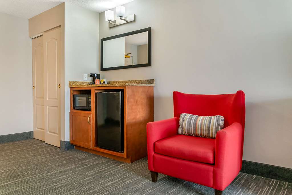 Country Inn & Suites by Radisson Rossford Toledo South - photo 24