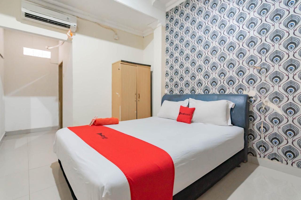 RedDoorz near Pasar Klandasan Balikpapan in Balikpapan, Indonesia