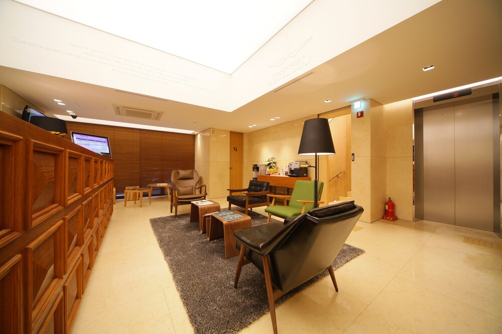 Hotel Star — Unknown City — photo 2