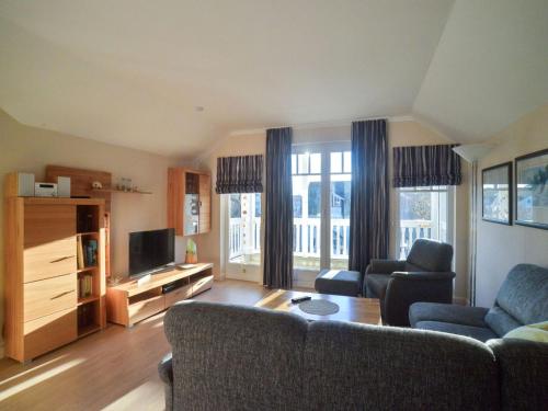Dünenpark Binz Komfortplus Ferienwohnung mit 1 Schlafzimmer und Balkon im Dachgeschoss 060 — 4-Star Luxury Hotel in Ostseebad Binz, Germany
