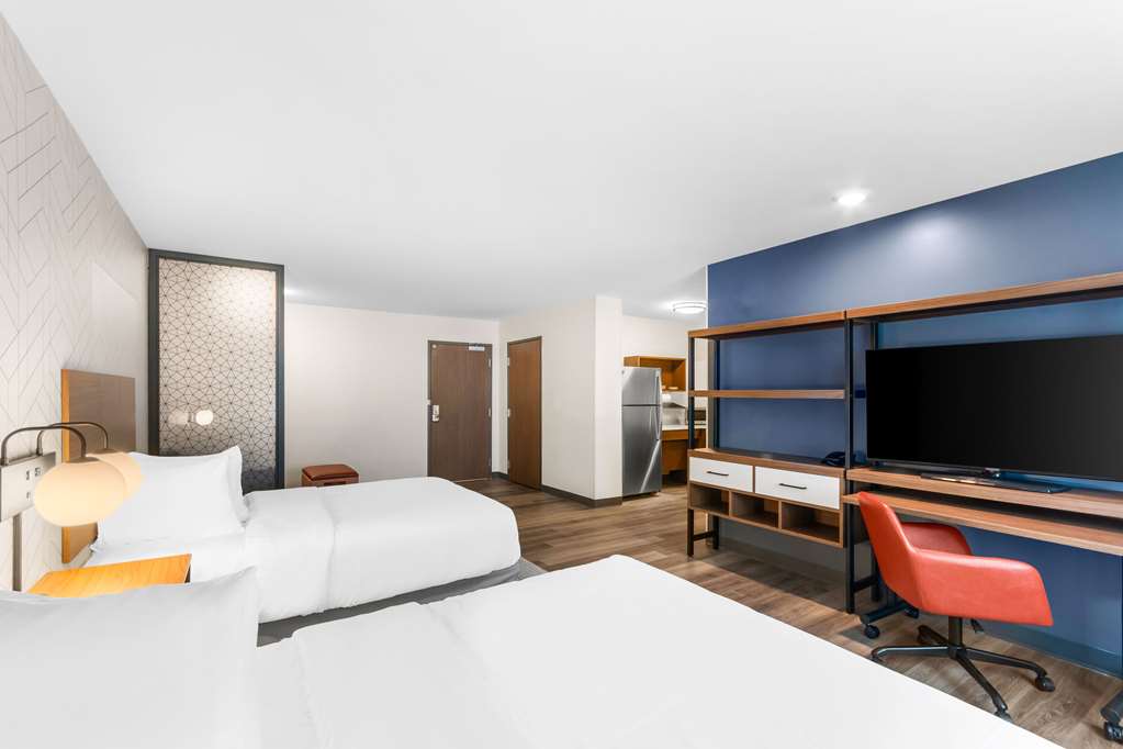 Everhome Suites Lexington Horse Park - photo 20