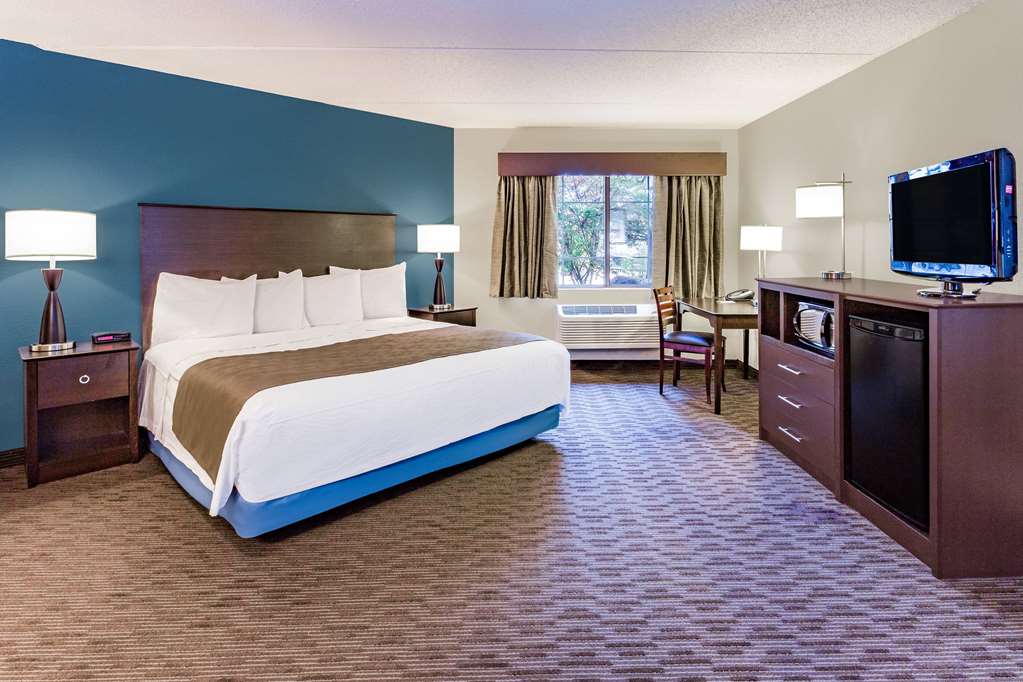 AmericInn by Wyndham Hotel and Suites Long Lake - photo 10