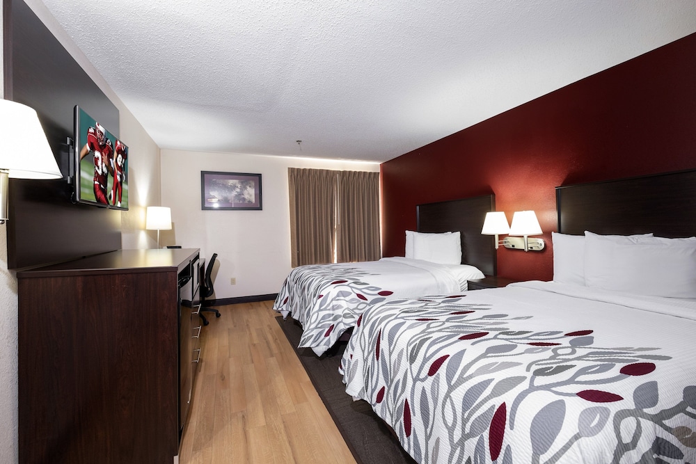 Red Roof Inn & Suites Dover Downtown - photo 26