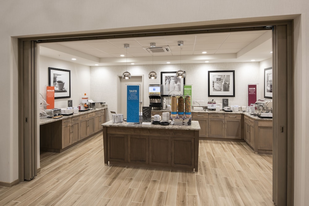 Hampton Inn & Suites Rocky Hill Hartford South - photo 56