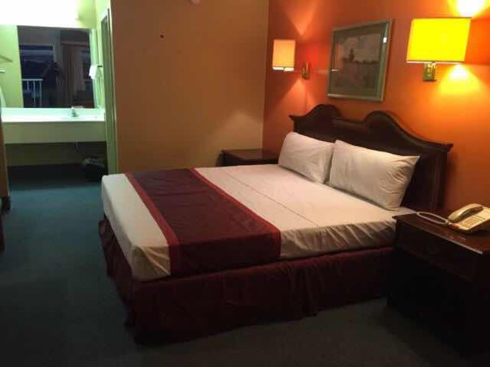 Motel 6 Bracey VA I 85 - photo 7