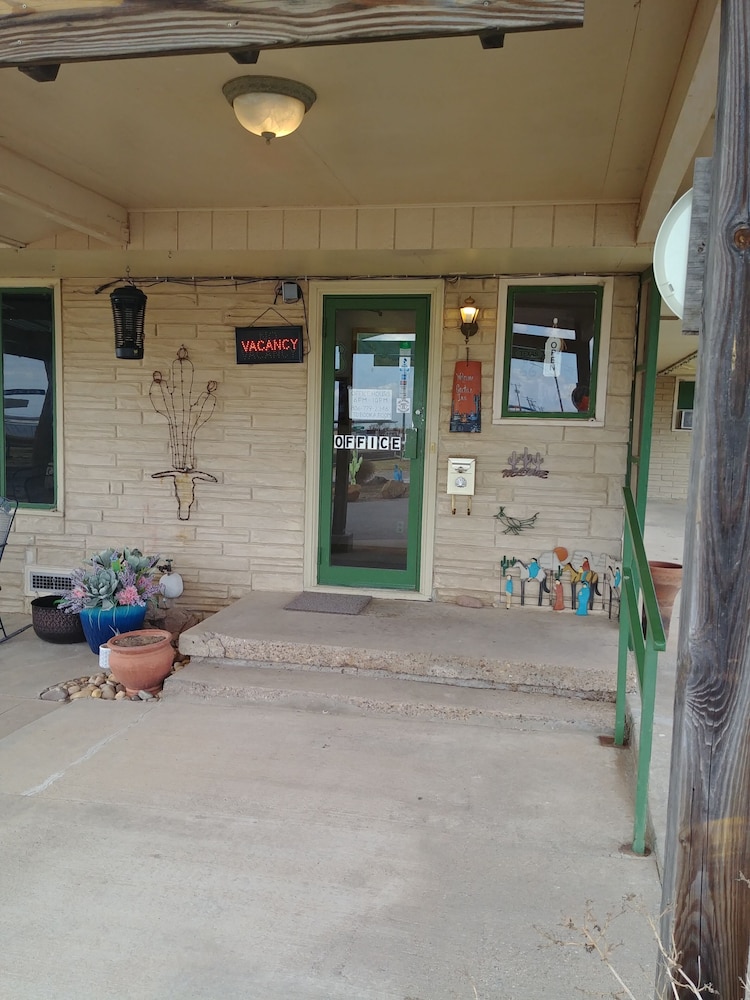 Cactus Inn - photo 14