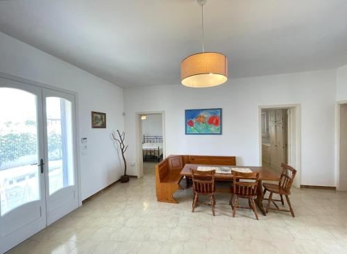 Villa Bonnie a 25 Metri Dal Mare — 4-Star Luxury Hotel in Porto Cesareo, Italy