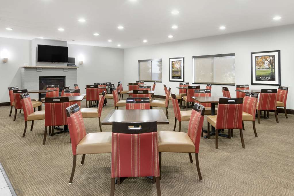 Comfort Inn & Suites Davenport Quad Cities - photo 38
