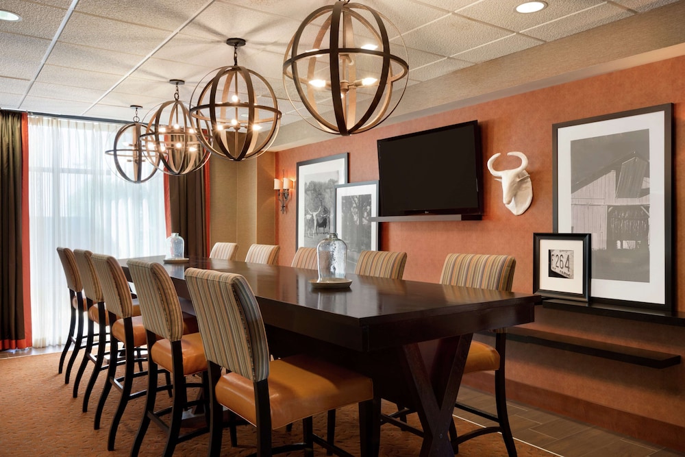 Hampton Inn Wichita Falls Sikes Senter Mall - photo 2