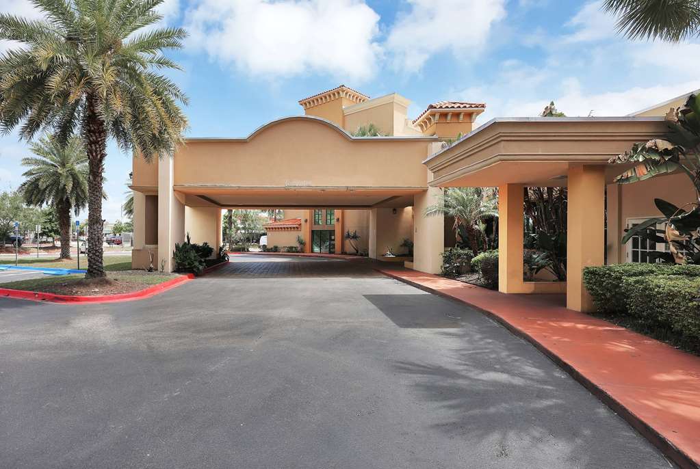 Ramada by Wyndham Jacksonville I 95 by Butler Blvd - photo 5