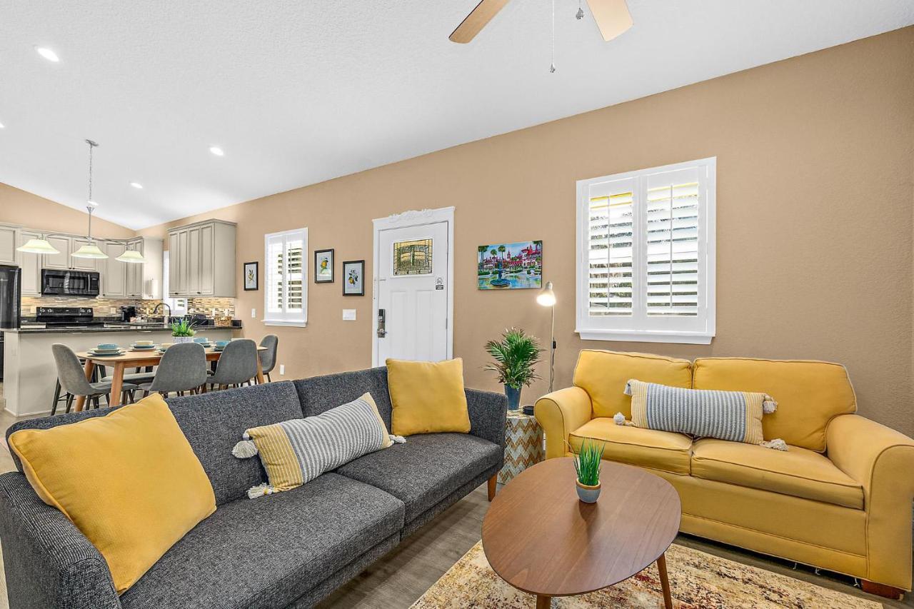 Citrus Hideaway Steps To City Center in Saint Augustine, United States