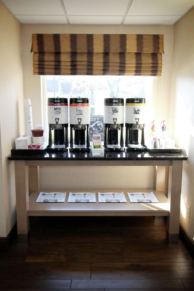 Hampton Inn Sandusky Central - photo 23