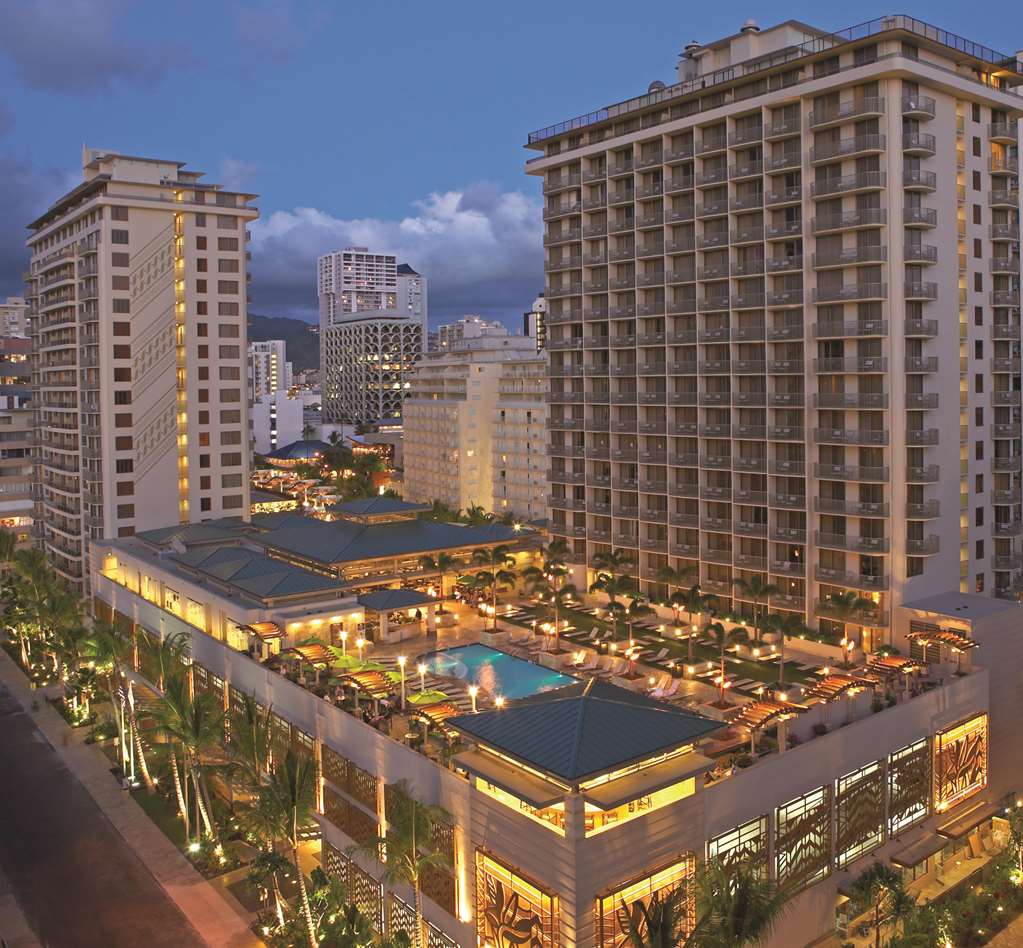 Embassy Suites by Hilton Waikiki Beach Walk - photo 10