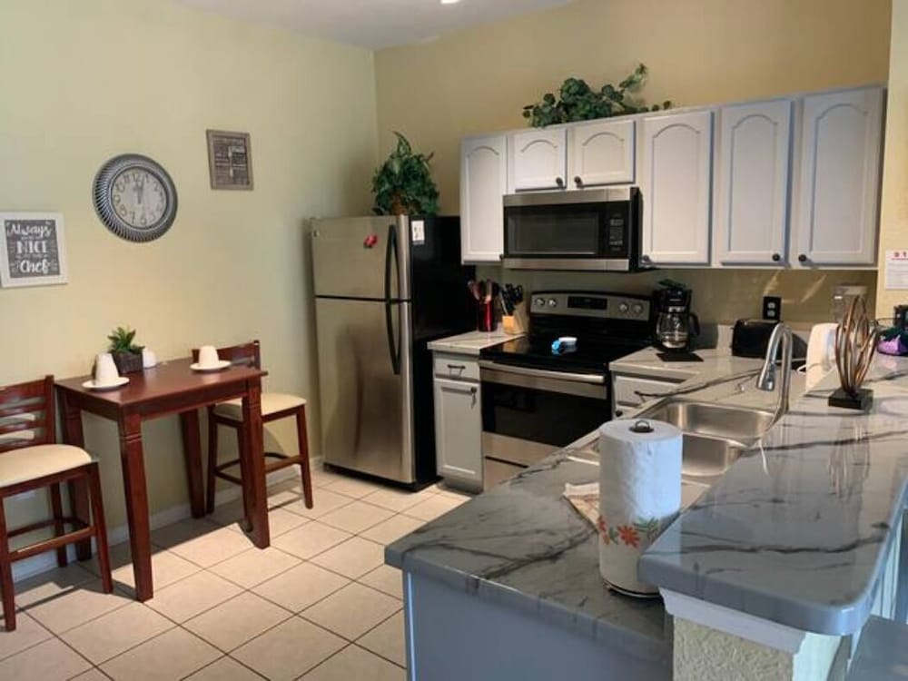 3BR Windsor Hills Townhome 7671 by OVRH VR - photo 16
