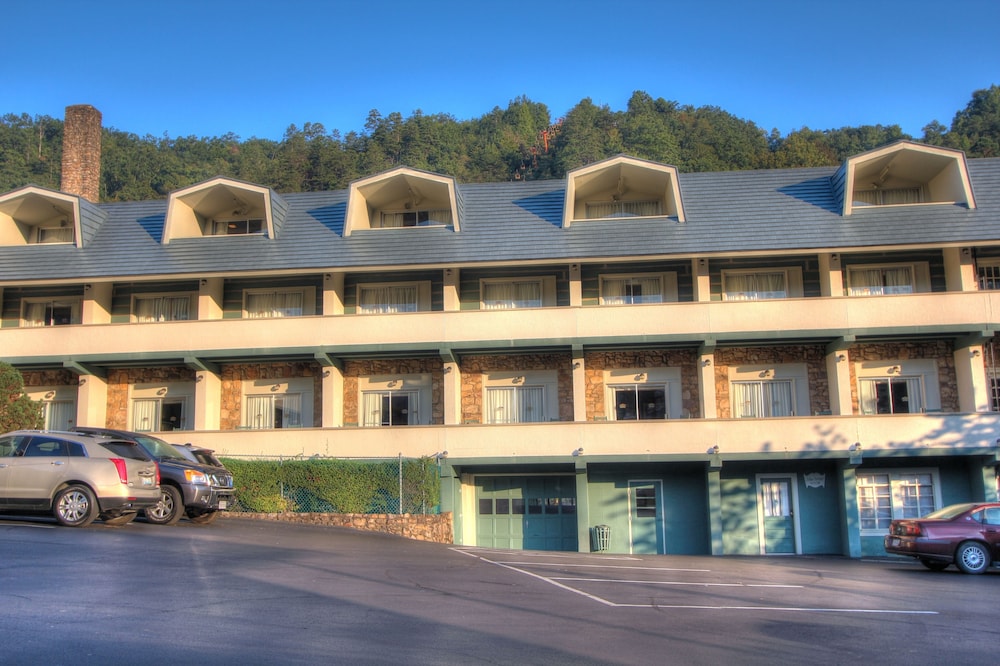 The Historic Gatlinburg Inn - photo 57