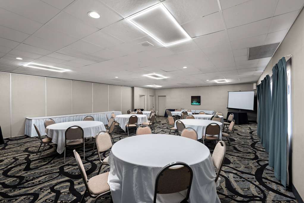 Wyndham Garden Ankeny - photo 49