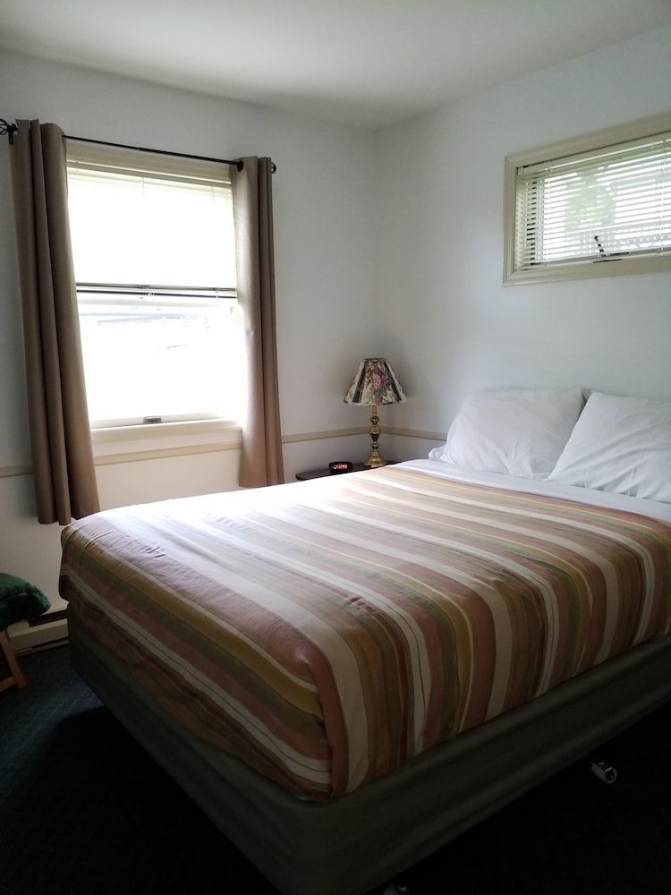 Bayside Inn & Marina - photo 7