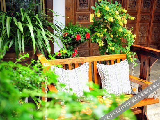 Tea Horse Residencn View Boutique Inn - carbon neutral hotel in Lijiang