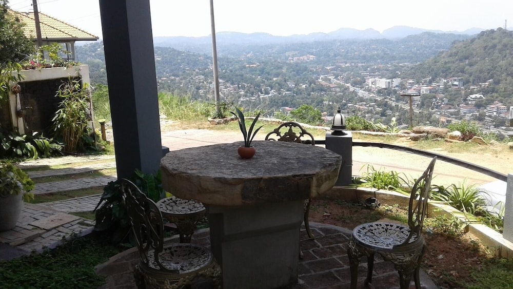 Lawan One Kandy — Kandy — photo 2