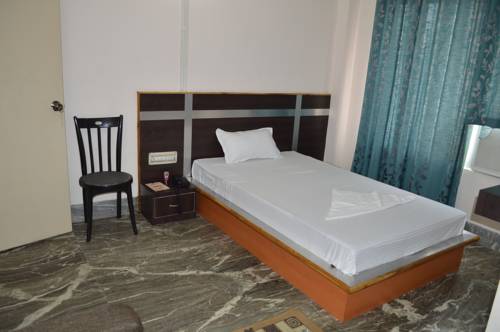Hotel Theja Fort