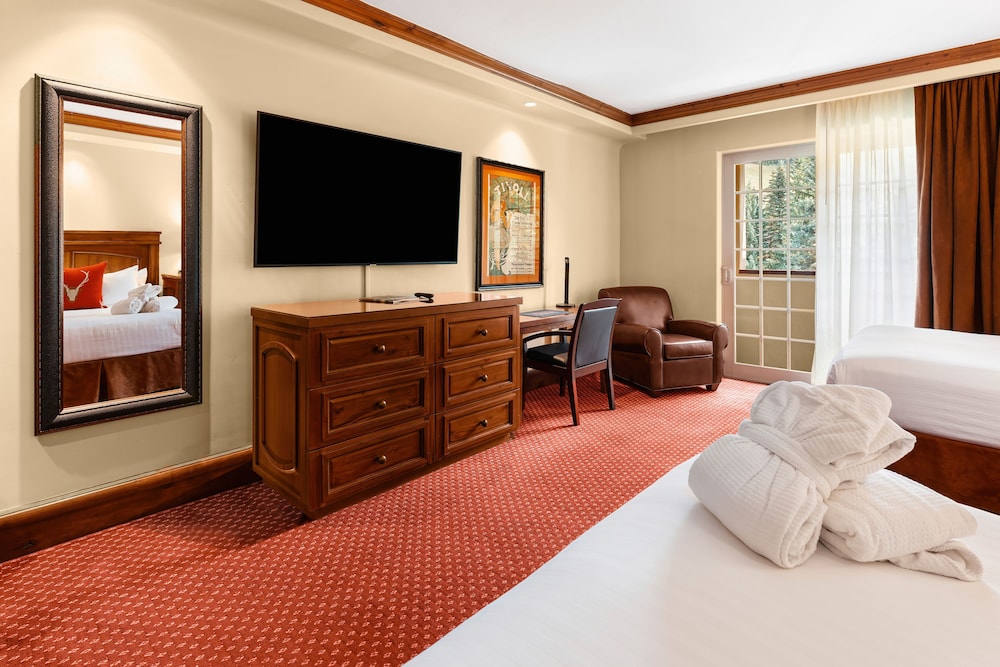 Tivoli Lodge - photo 11