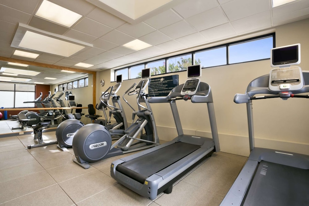 Embassy Suites by Hilton Cleveland Beachwood - photo 15