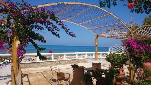 Villa in the sea Crete — 4-Star Luxury Hotel in Stavros, Greece
