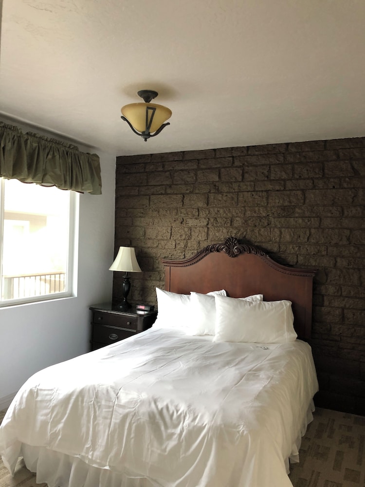 Bay Meadows Resort - photo 21