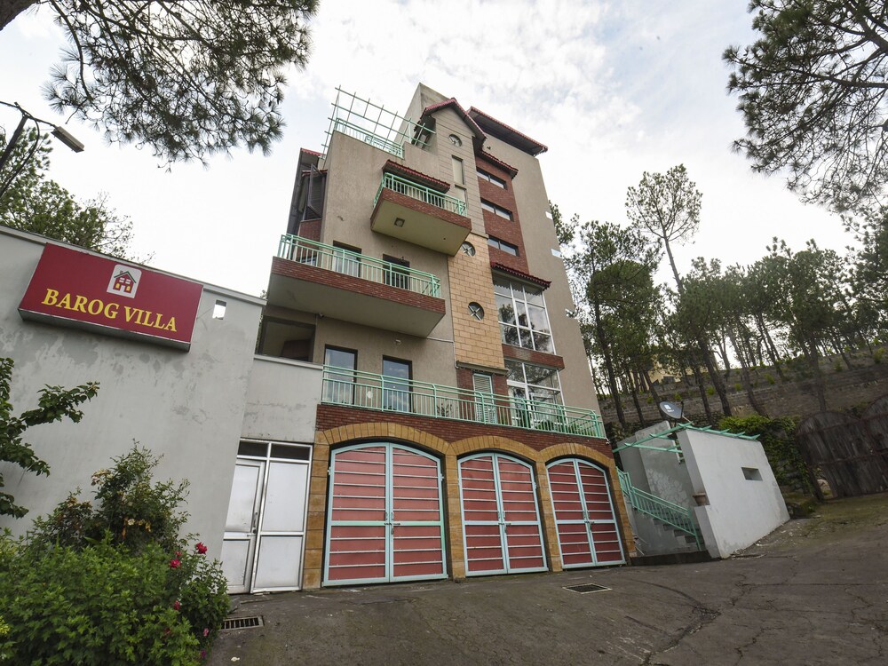 Hotel Barog Villa by OYO Rooms in Solan, India