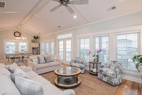 Pier Walker by Oak Island Accommodations - photo 23